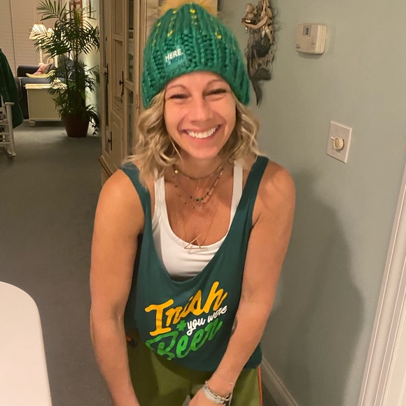 Welcome to my closet! I love clothes & I love to recycle so Poshmark is my jam! - Picture 2 of 11